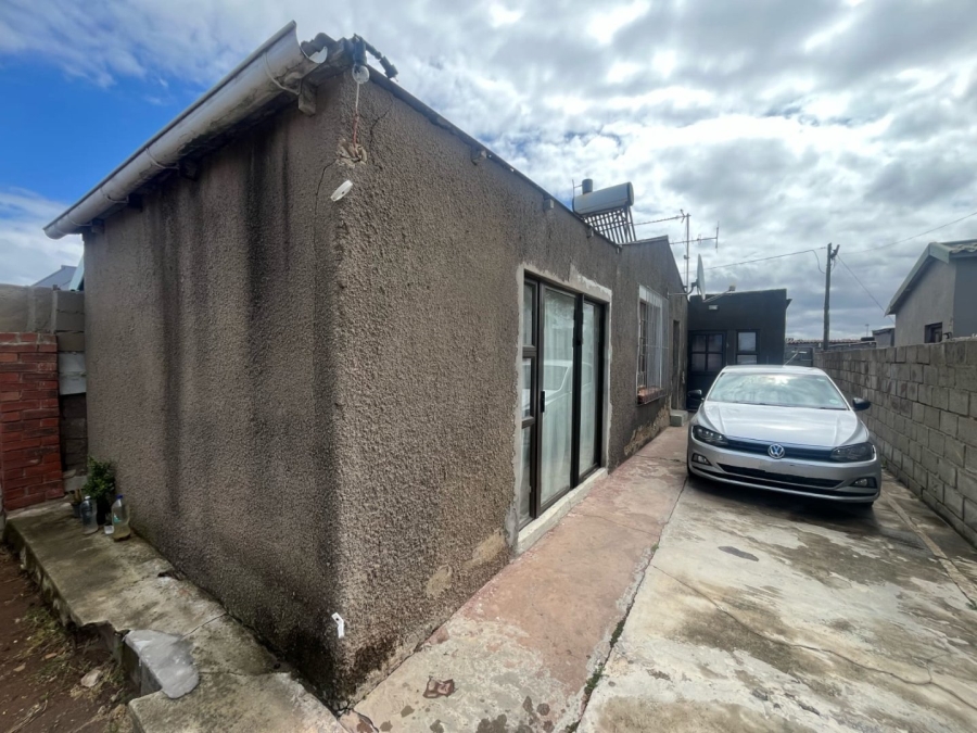 2 Bedroom Property for Sale in New Brighton Eastern Cape